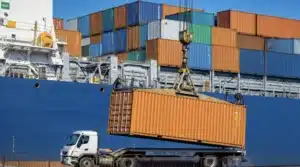 What LCL consolidation means in ocean freight and warehouse operations